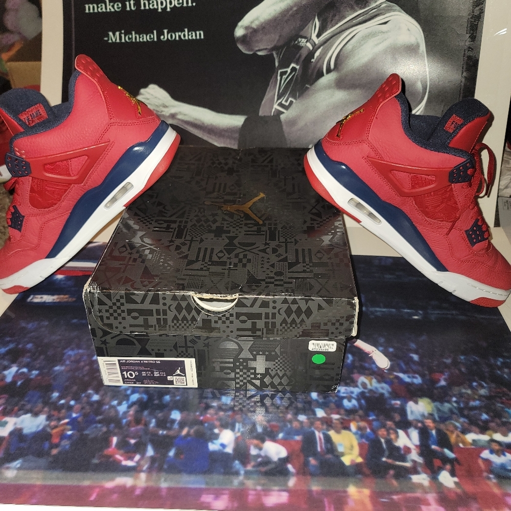 - Jordan retro 4 SE